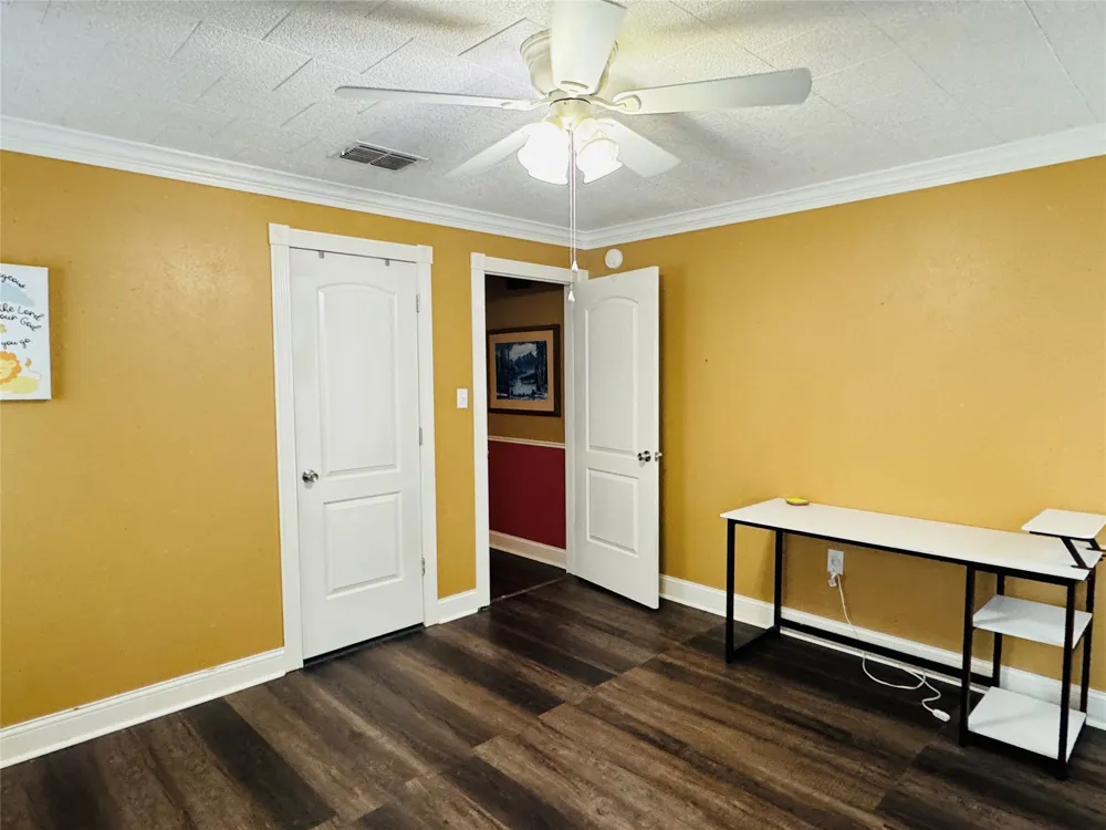 1007 Johnson Street Mineola, TX 75773