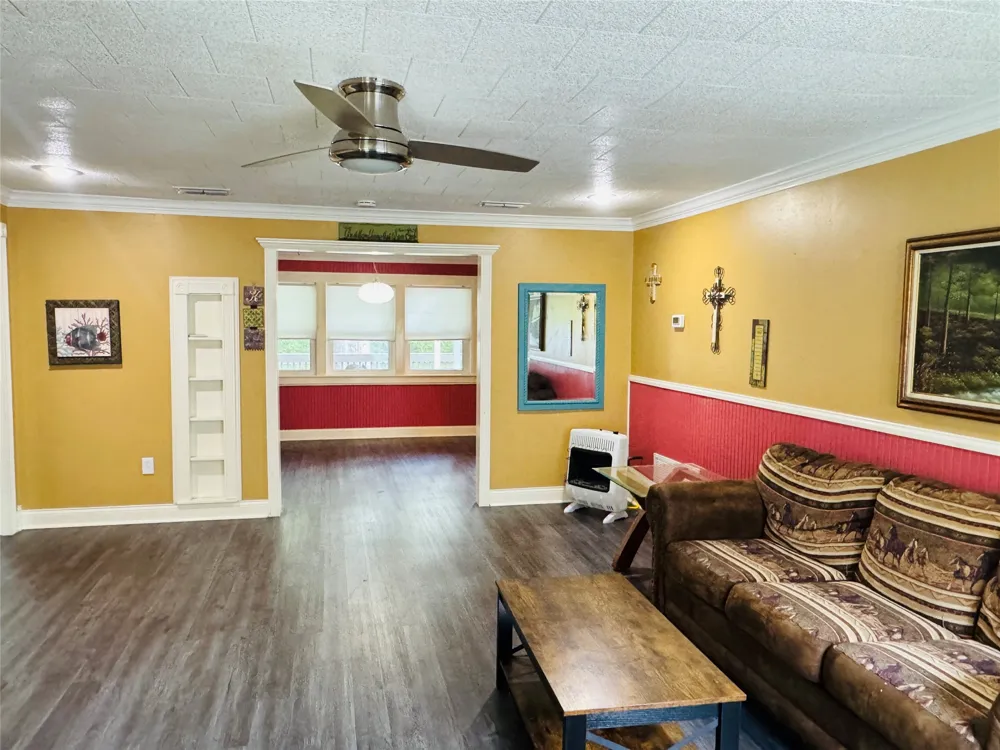 1007 Johnson Street Mineola, TX 75773