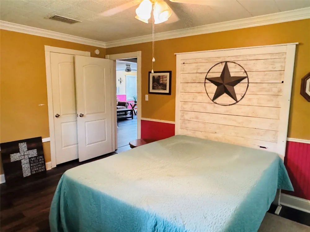 1007 Johnson Street Mineola, TX 75773