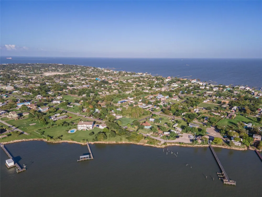 12th San Leon, TX 77539