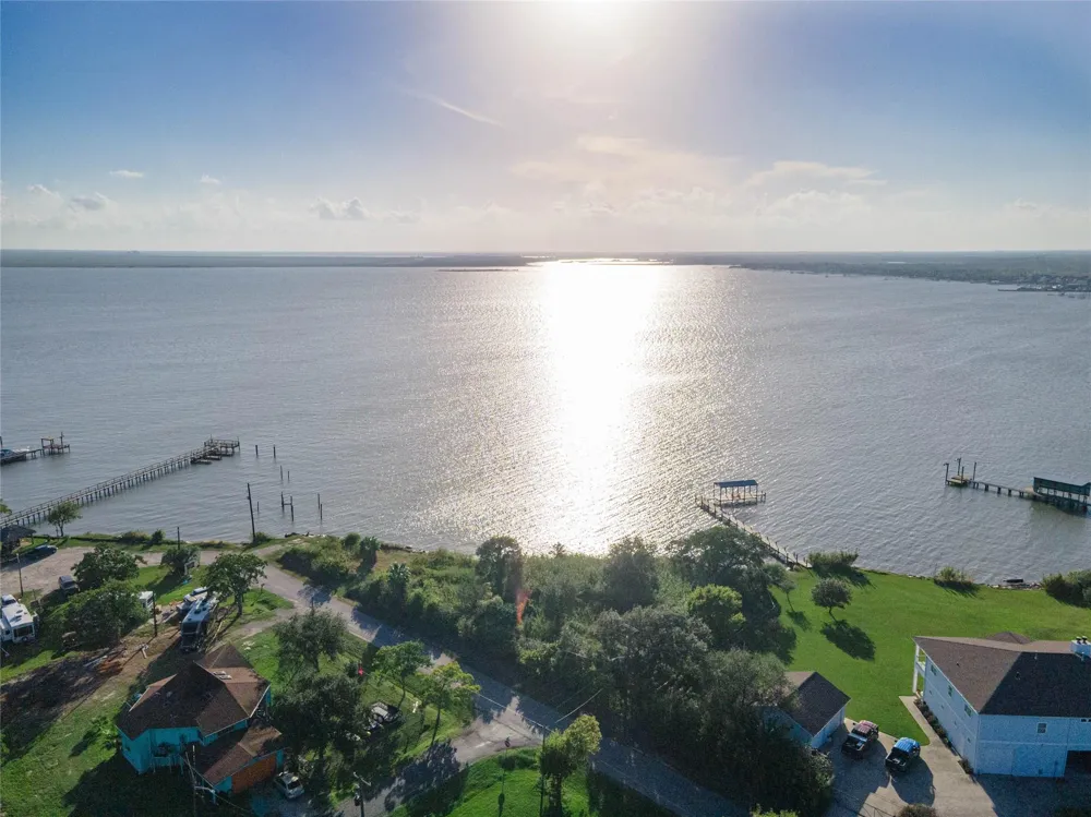 12th San Leon, TX 77539