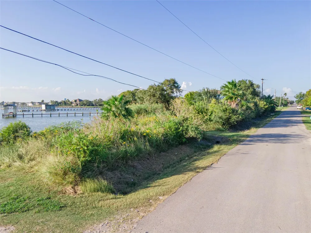 12th San Leon, TX 77539