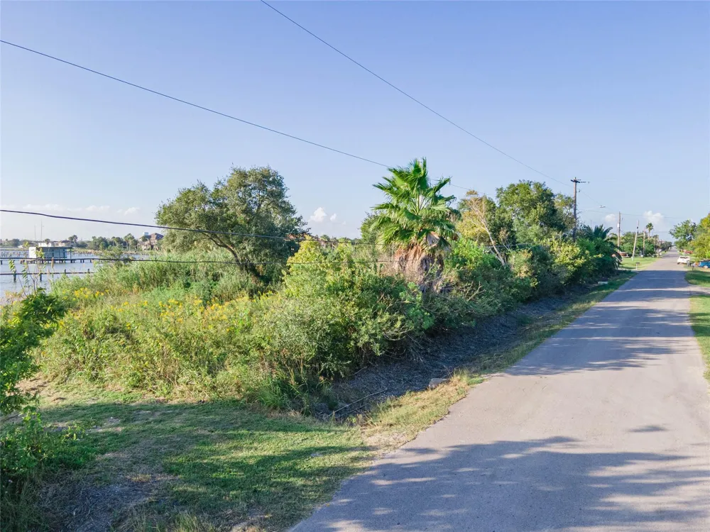 12th San Leon, TX 77539