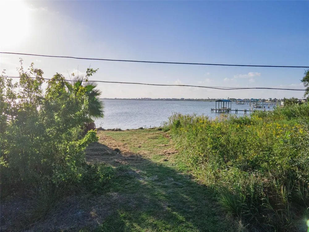 12th San Leon, TX 77539