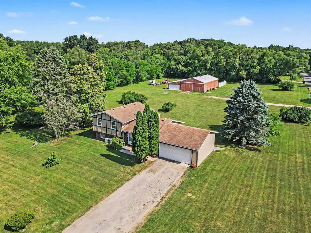 34792 Mill Lake Road Gobles, MI 49055
