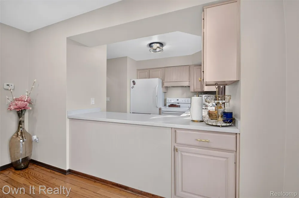 718 S Military Street Dearborn City, MI 48124