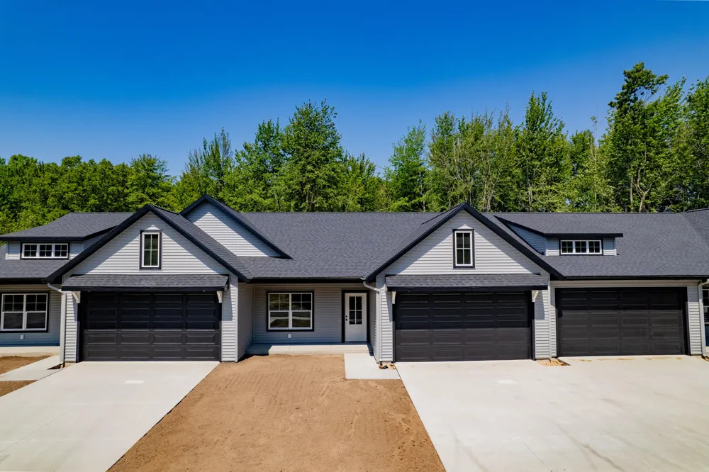 17426 Ridge Avenue Ferrysburg City, MI 49409