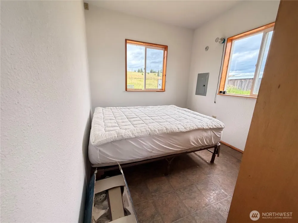 12 S Teal Lake Road Oroville, WA 98844
