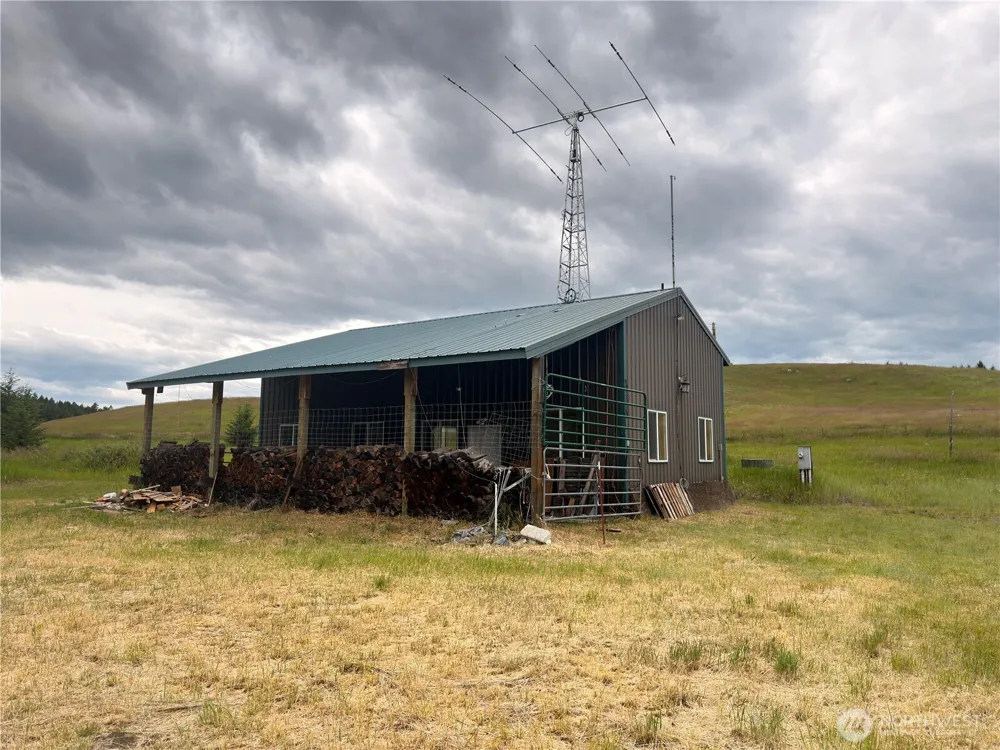 12 S Teal Lake Road Oroville, WA 98844
