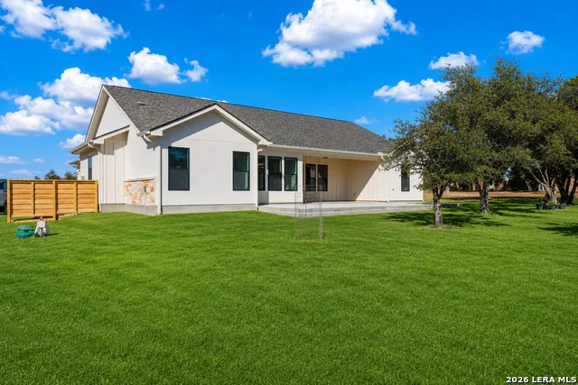 389 RIO CIR Pipe Creek, TX 78063