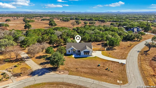389 RIO CIR Pipe Creek, TX 78063