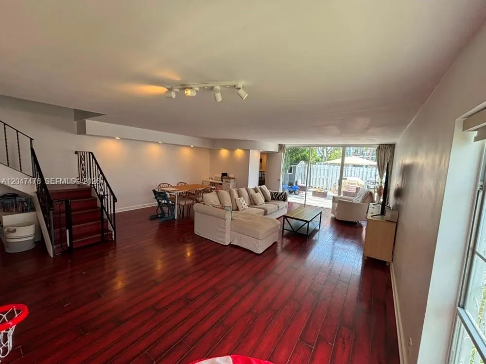 926 NE 27th Ave #926 Hallandale Beach, FL 33009