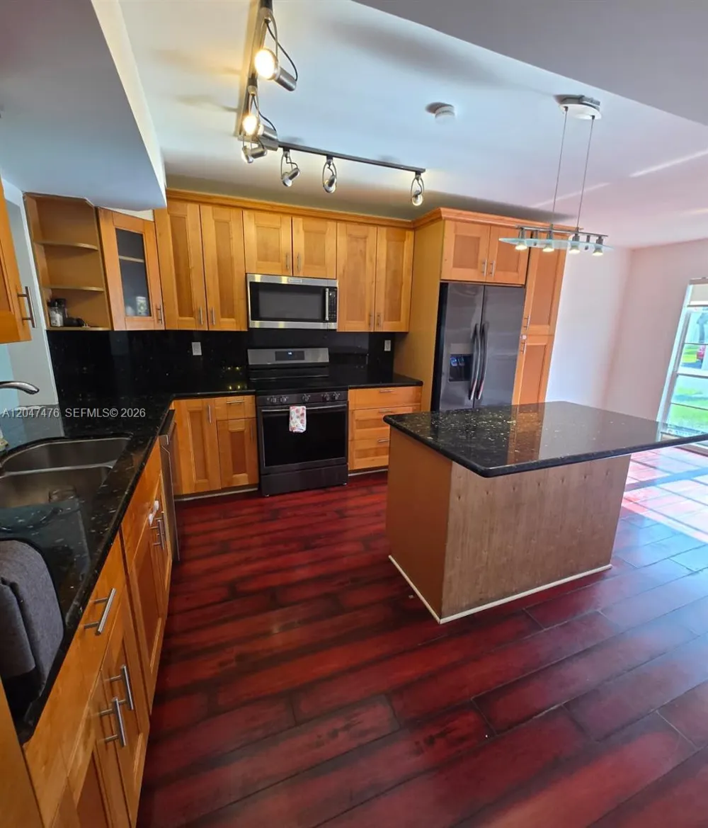 926 NE 27th Ave #926 Hallandale Beach, FL 33009