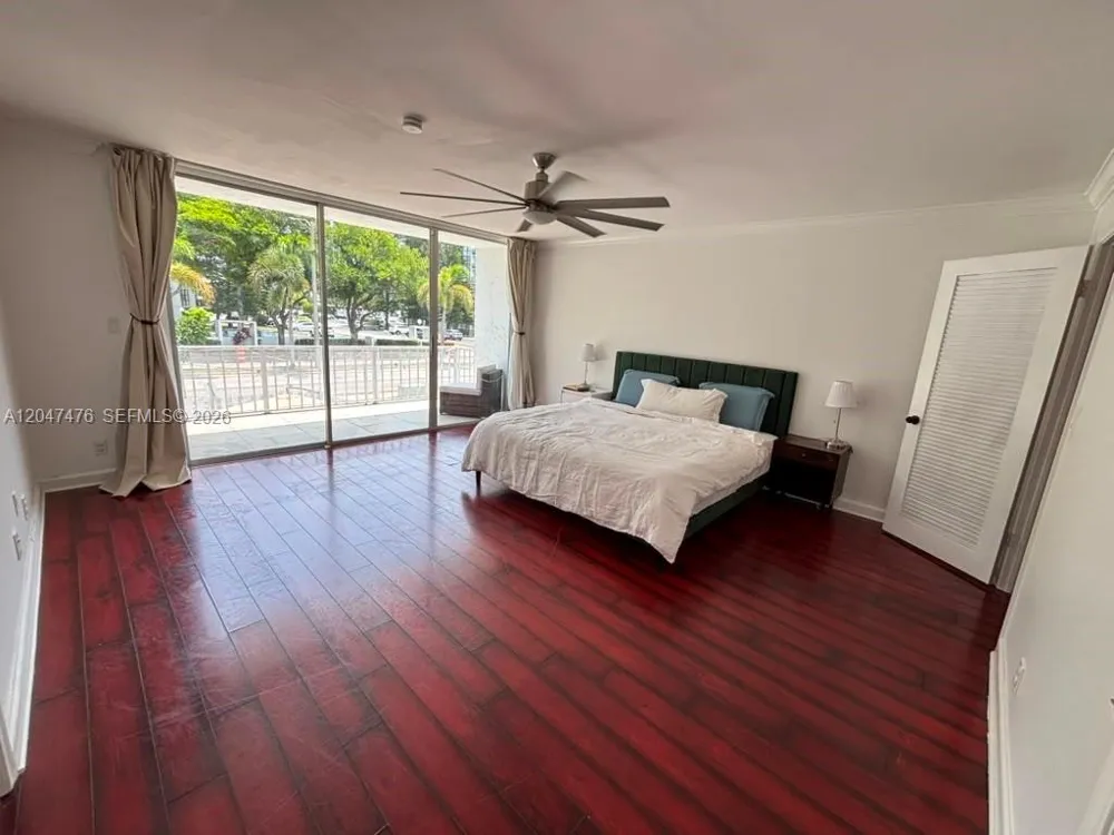 926 NE 27th Ave #926 Hallandale Beach, FL 33009