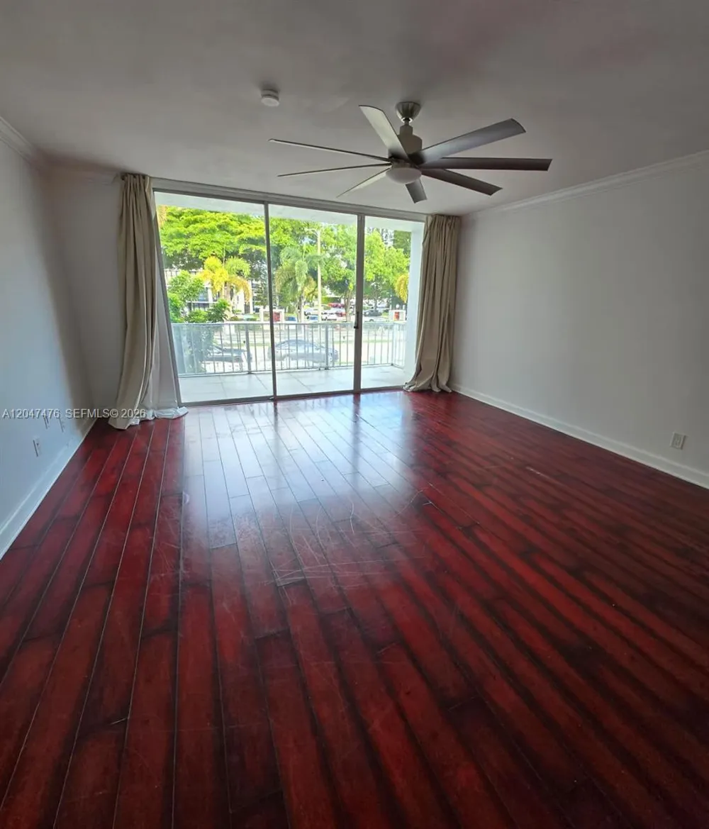 926 NE 27th Ave #926 Hallandale Beach, FL 33009