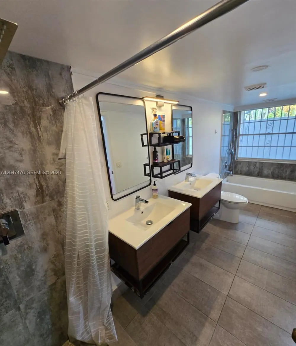 926 NE 27th Ave #926 Hallandale Beach, FL 33009