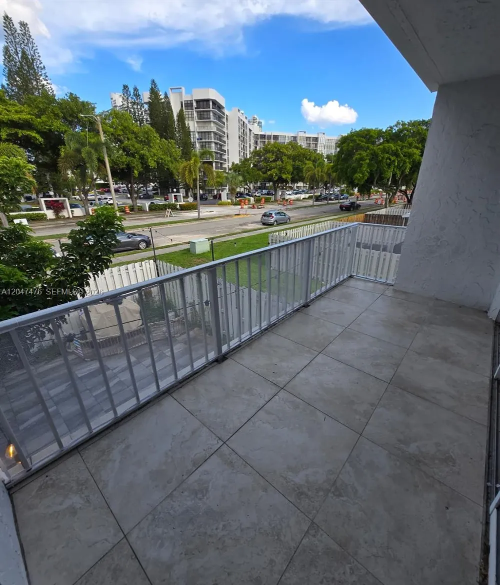 926 NE 27th Ave #926 Hallandale Beach, FL 33009