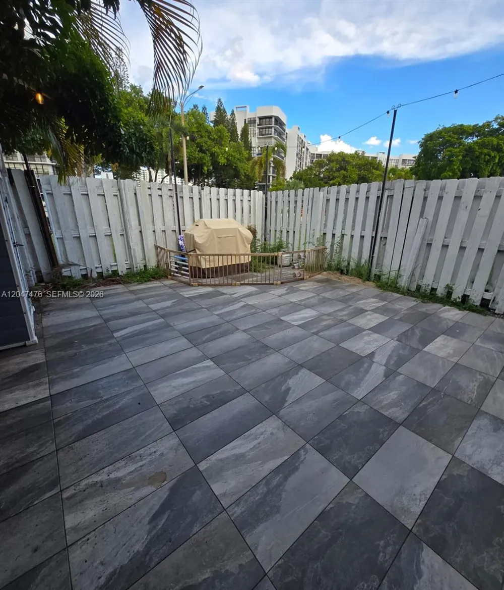 926 NE 27th Ave #926 Hallandale Beach, FL 33009