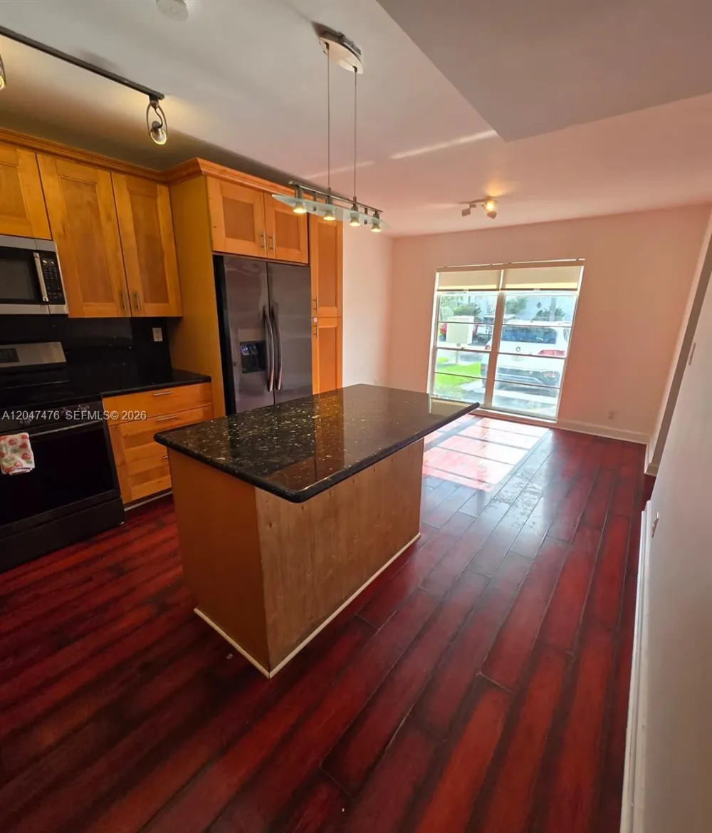 926 NE 27th Ave #926 Hallandale Beach, FL 33009