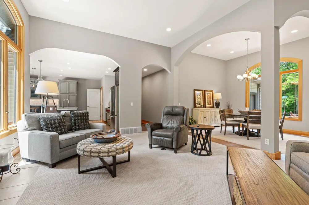16528 Hemlock Drive Spring Lake, MI 49456