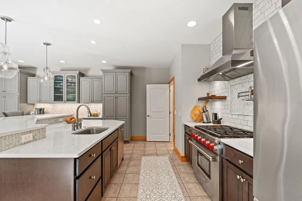 16528 Hemlock Drive Spring Lake, MI 49456