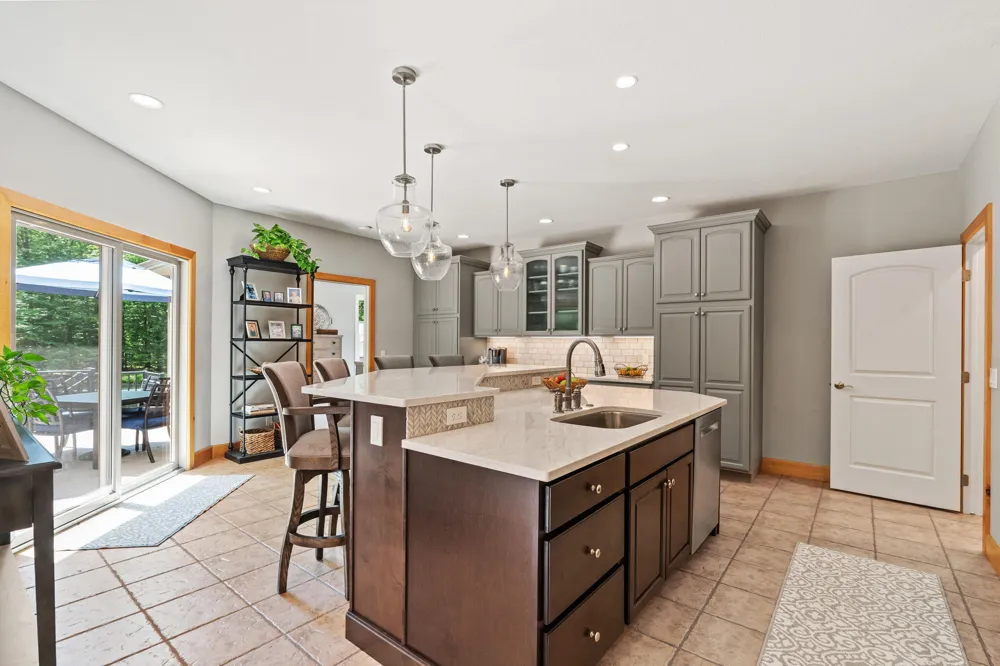 16528 Hemlock Drive Spring Lake, MI 49456