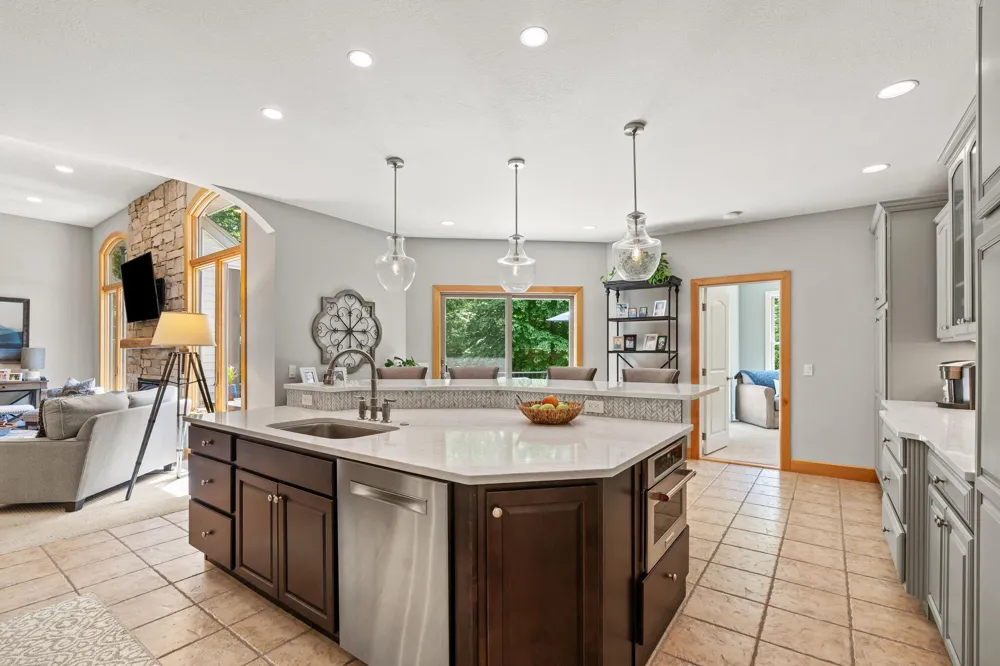 16528 Hemlock Drive Spring Lake, MI 49456