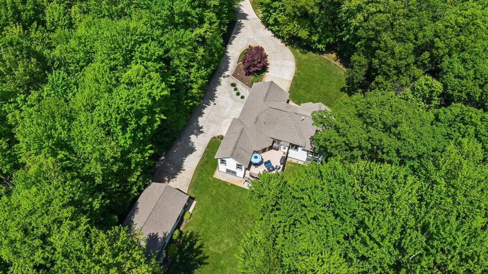 16528 Hemlock Drive Spring Lake, MI 49456