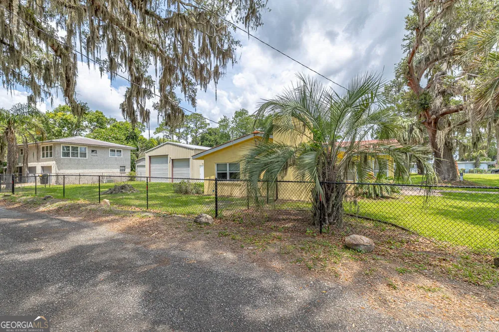 1291 River ST NE Townsend, GA 31331