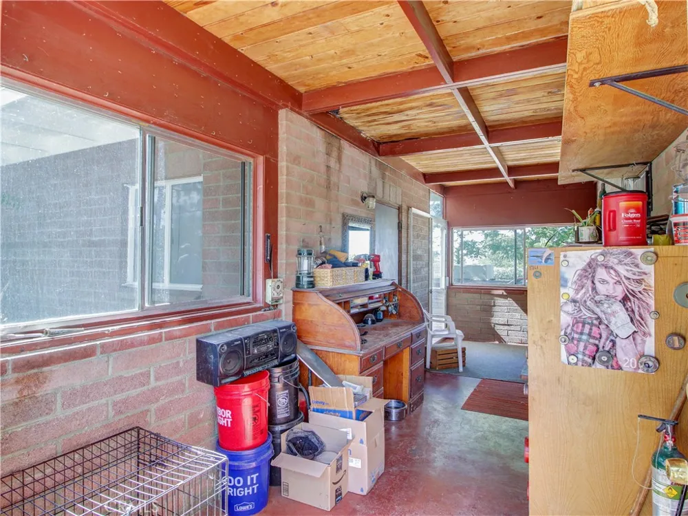 13127 E Avenue W11 Pearblossom, CA 93553