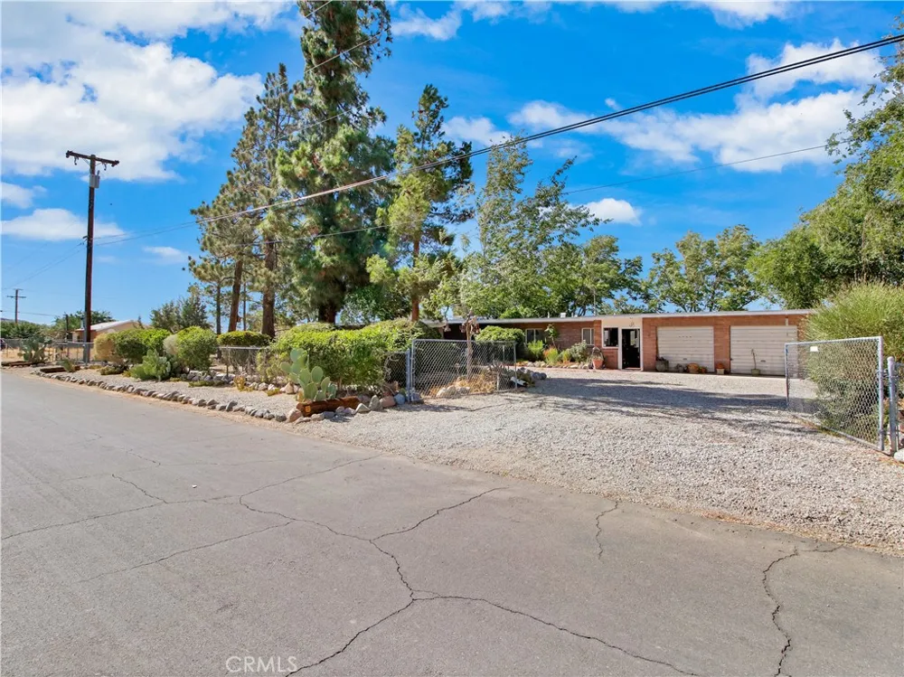 13127 E Avenue W11 Pearblossom, CA 93553