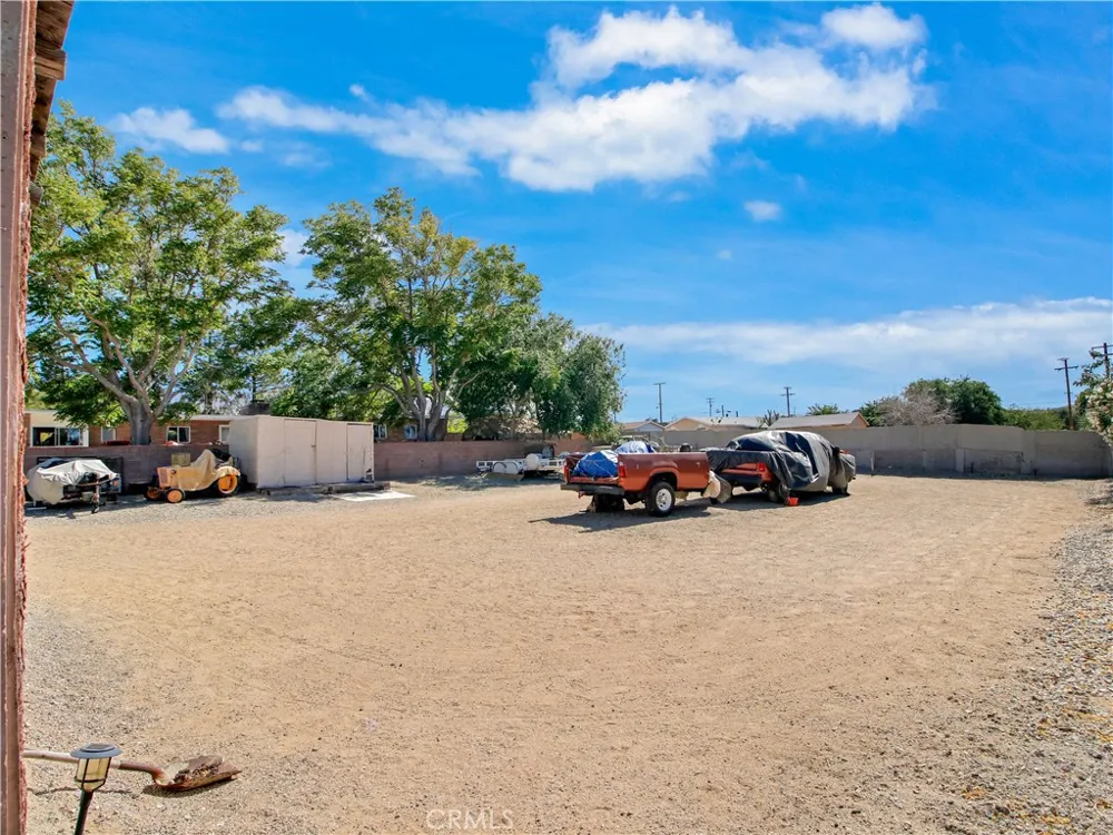 13127 E Avenue W11 Pearblossom, CA 93553