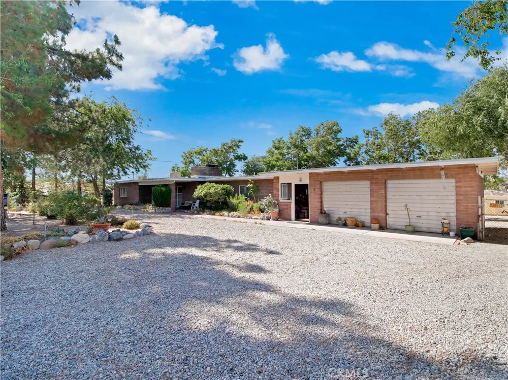 13127 E Avenue W11 Pearblossom, CA 93553