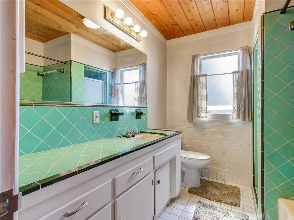 13127 E Avenue W11 Pearblossom, CA 93553