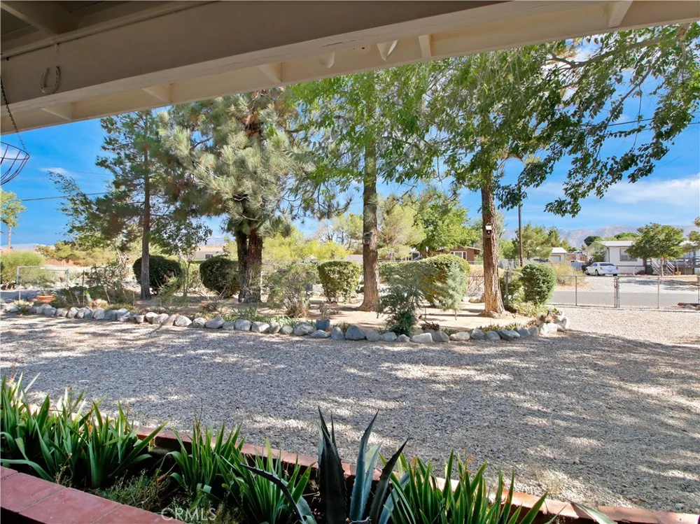 13127 E Avenue W11 Pearblossom, CA 93553