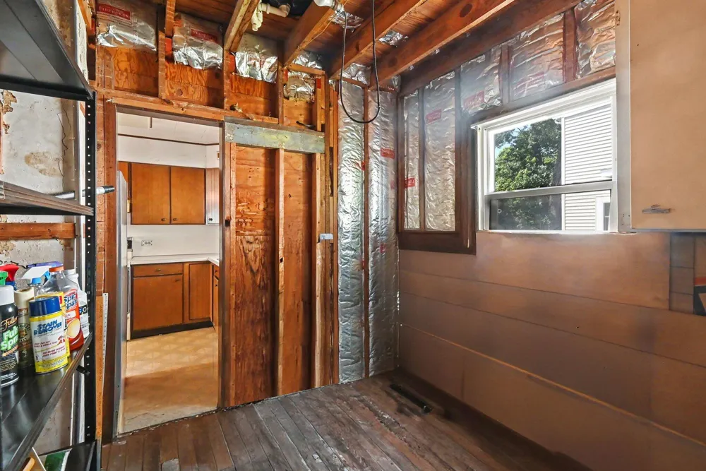815 Francis Avenue Lansing, MI 48912