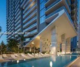 68 SE 6th St #906 Miami, FL 33131