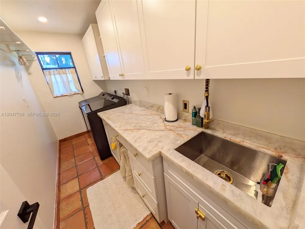 5131 SW 201st Ter Southwest Ranches, FL 33332