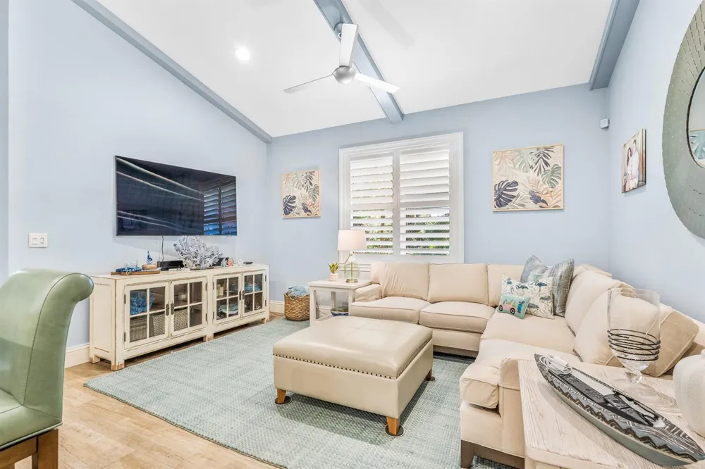 605 Bridgewater Lane SW Vero Beach, FL 32962