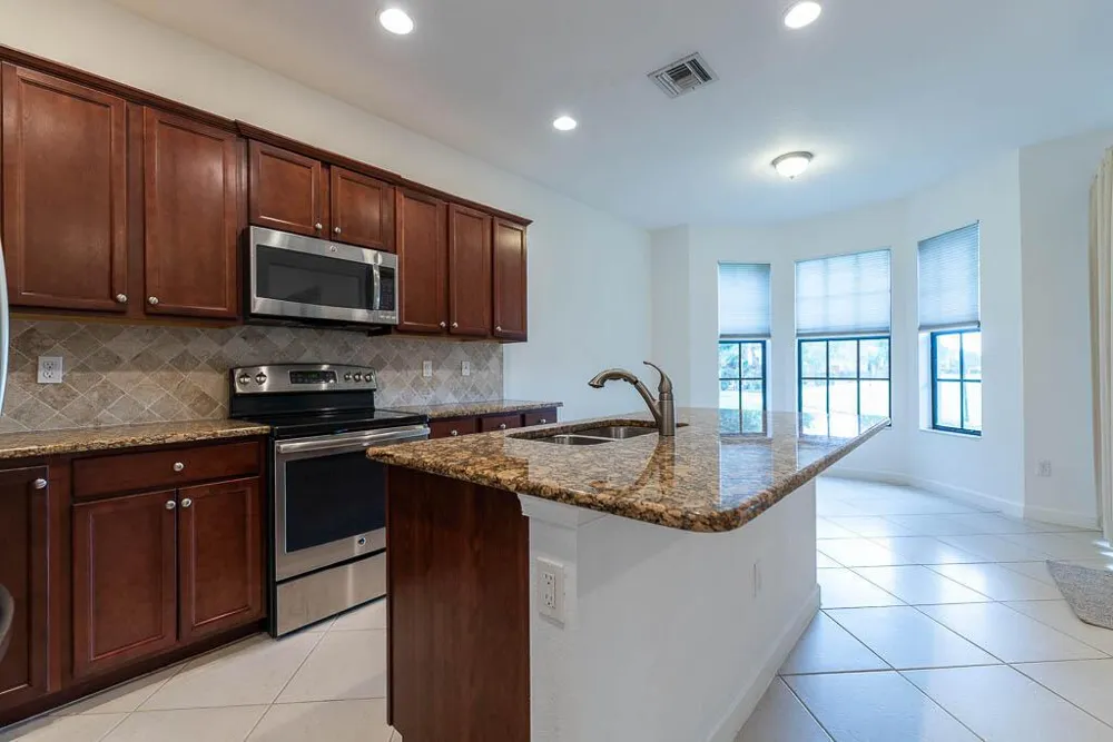 10283 Wellington Parc Drive Wellington, FL 33449