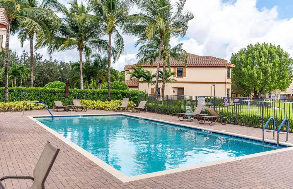 10283 Wellington Parc Drive Wellington, FL 33449