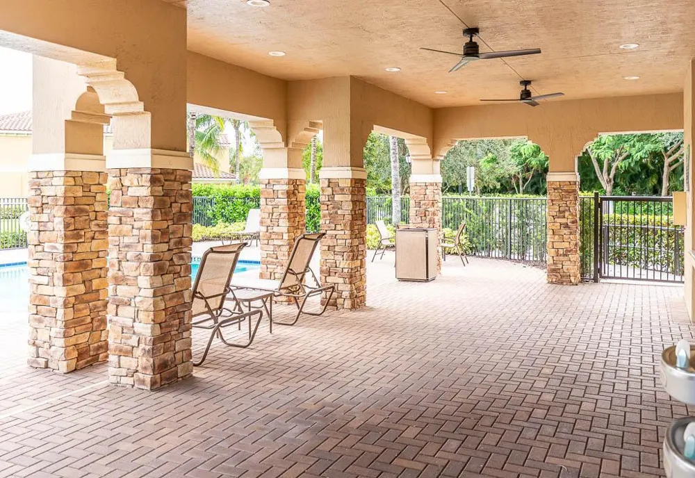 10283 Wellington Parc Drive Wellington, FL 33449