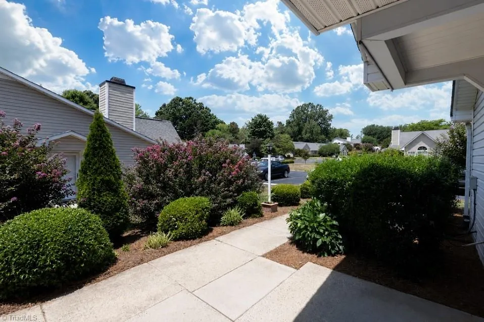 3940 Westridge Meadow Circle Clemmons, NC 27012