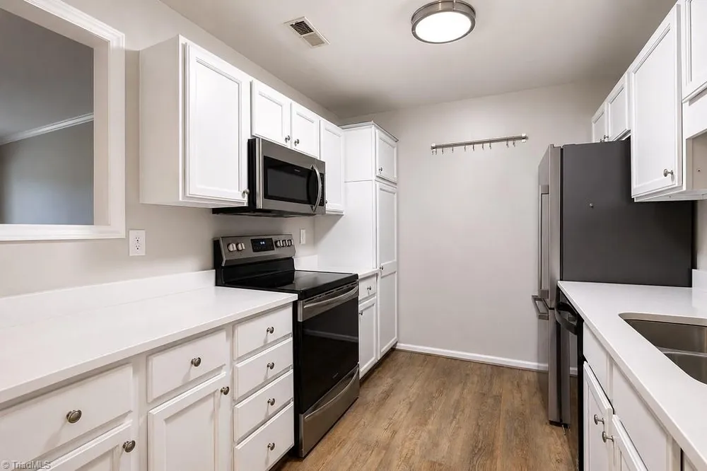 3940 Westridge Meadow Circle Clemmons, NC 27012