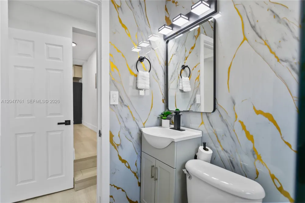171 W 13th St #171 Hialeah, FL 33010