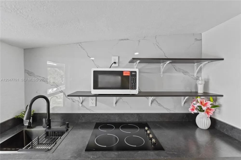 171 W 13th St #171 Hialeah, FL 33010