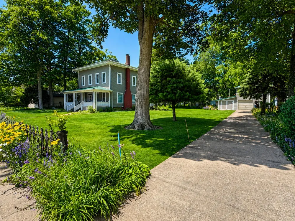 116 W Sherwood Street Decatur, MI 49045