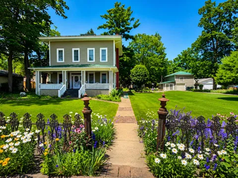 116 W Sherwood Street