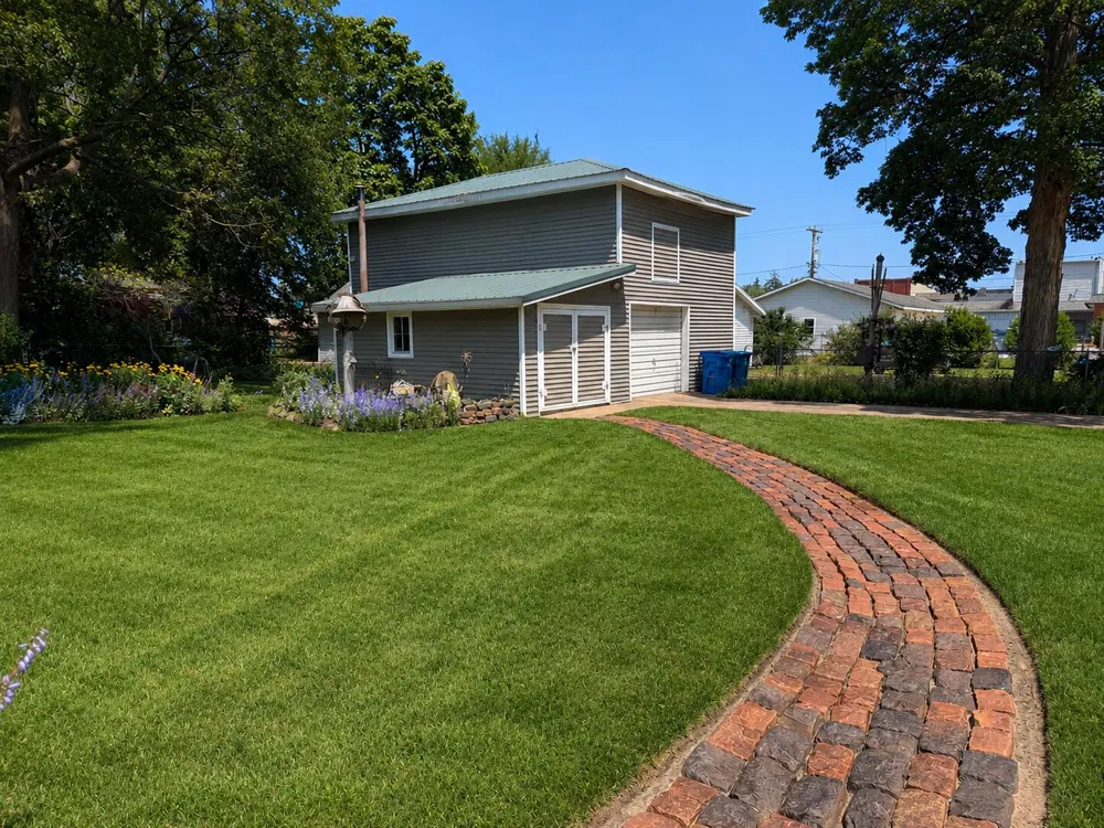 116 W Sherwood Street Decatur, MI 49045