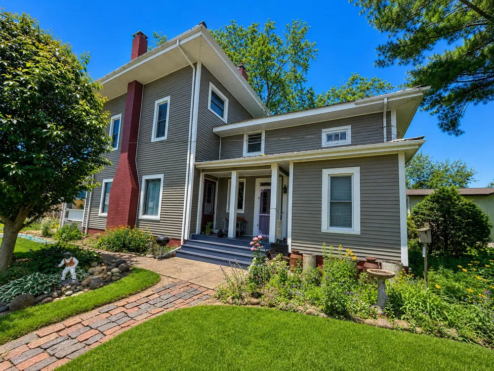 116 W Sherwood Street Decatur, MI 49045